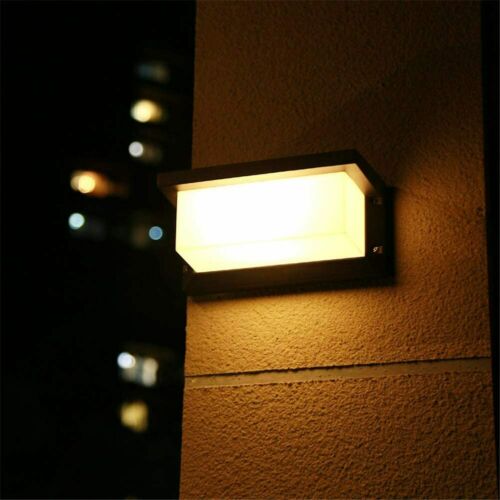 LED up down wall light with sensor
